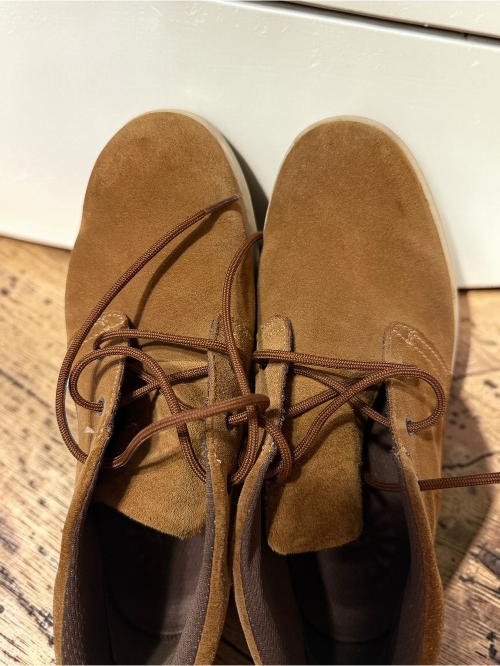 UGG Suede Chukka Boots Womens 5 Tan Lace Up Treadlite Sole Ankle Boot - Picture 12 of 15